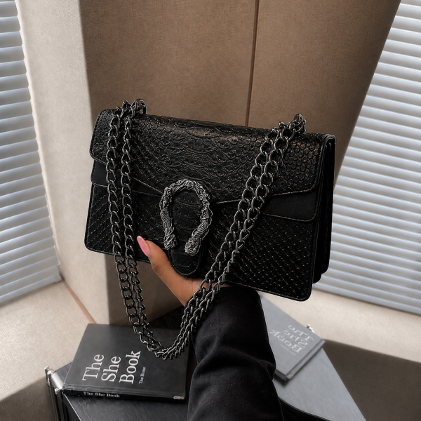 Modern Snake Print Crossbody Chain Bag – Black