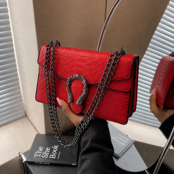 Modern Snake Print Crossbody Chain Bag – Red