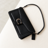 Vienne C-Clasp Shoulder Bag – Black Pebbled